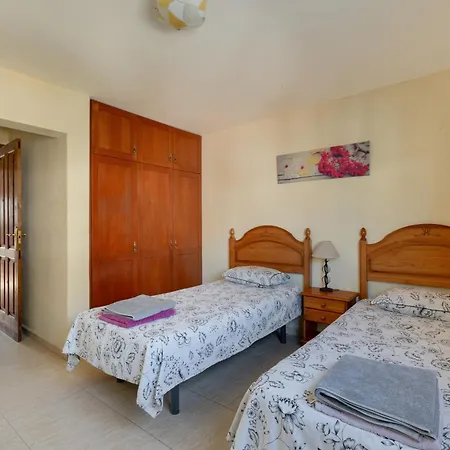 Big 2-bedroom In Tenerife South Διαμέρισμα