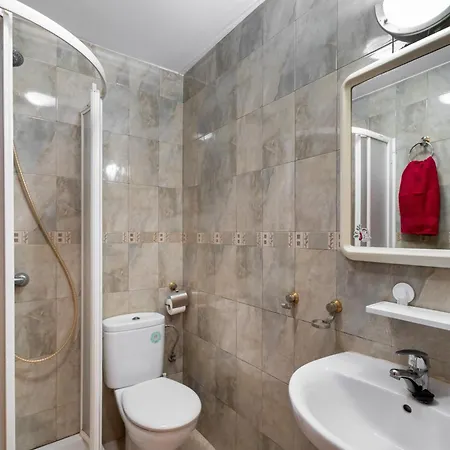 Big 2-bedroom In Tenerife South شقة