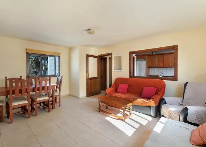 Big 2-bedroom In Tenerife South Appartamento *