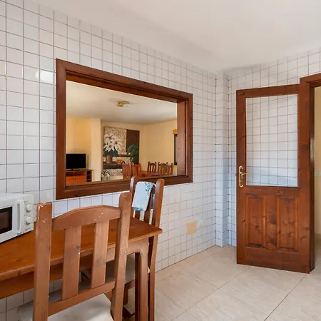 Big 2-bedroom In Tenerife South Apartman *