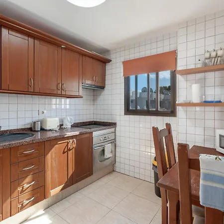 Big 2-bedroom In Tenerife South 公寓 *