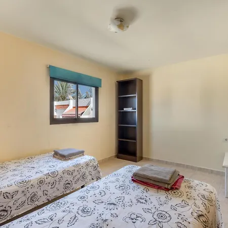 Big 2-bedroom In Tenerife South 阿罗纳